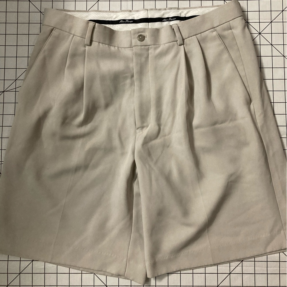 Alan Flusser Men’s Light Khaki Golf‎ Shorts Size 35